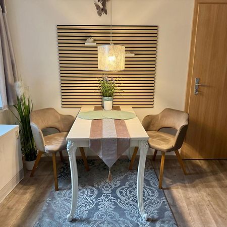 Wohnung Mit Charme, Netflix Райнщетен Екстериор снимка
