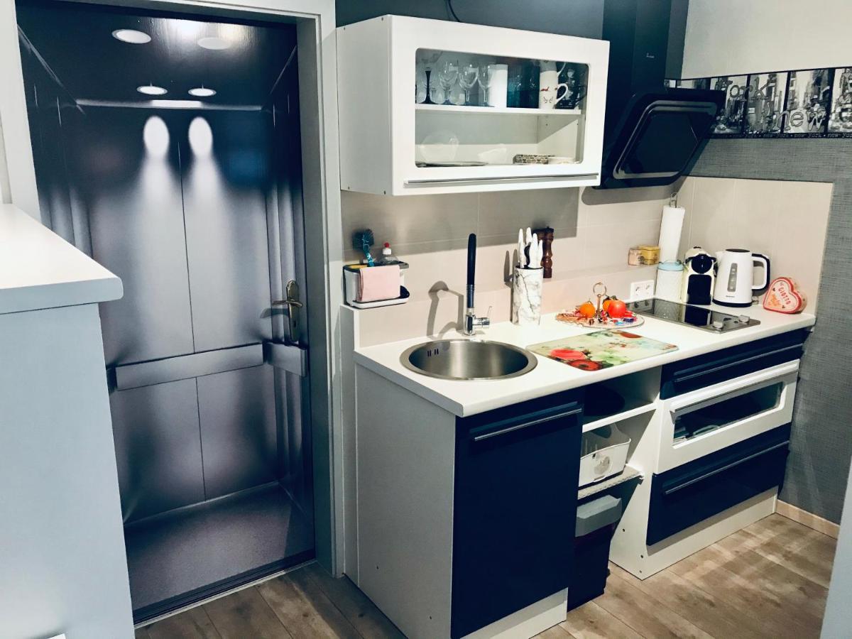 Wohnung Mit Charme, Netflix Райнщетен Екстериор снимка